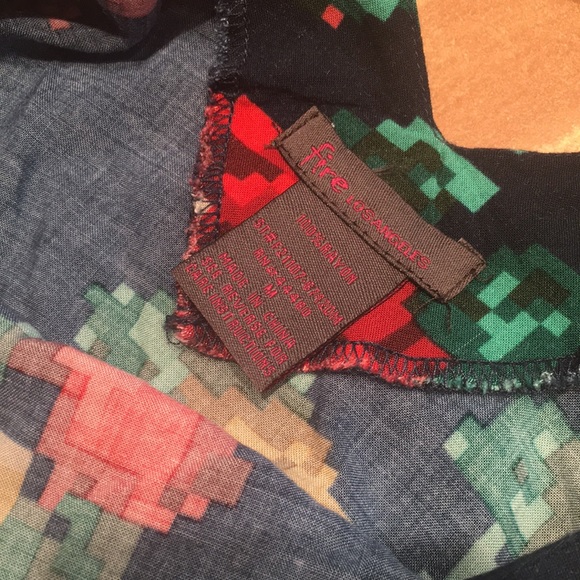 Women's Floral Pixelated Graphic Dark Navy Blue Short Sleeve Crop Top- Bow Back - Picture 3 of 6